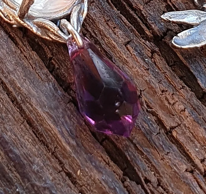 Stone: Amethyst, Briolette cut